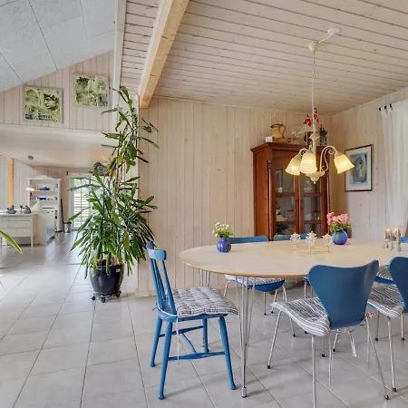Holiday home Thorth - 1-3km From The Sea In Western Jutland By Interhome